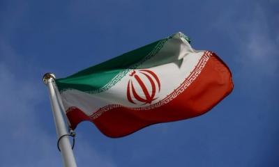  - إيران تصادر سفينة أجنبية تنقل وقودا مهربا وتحتجز طاقمها
